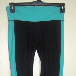 XERSION-Womens~Capris Size PM Fitted-Green/Black W/Pocket~Stretch Waist-Spandex